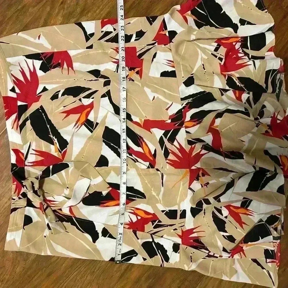 Woman’s Printed FLOWY Faux Wrap Skirt Knee Length No Size Tag, Fits Like XL - Picture 9 of 9